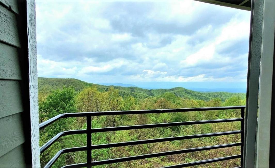 Mountain Villa Magnificent Views - 2 Pools, Fireplace & Hot Tub Gatlinburg Bagian luar foto